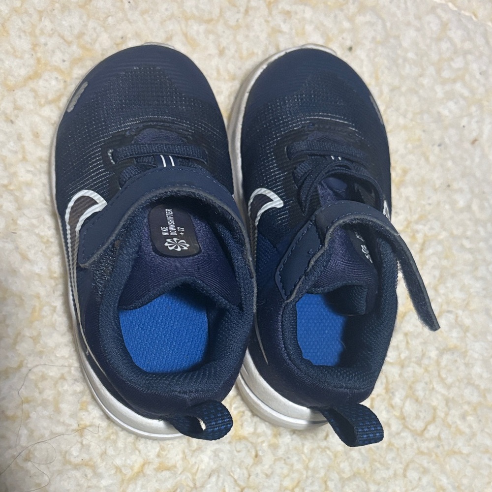 Nike Kids Navy Blue Sneakers gently used great shape